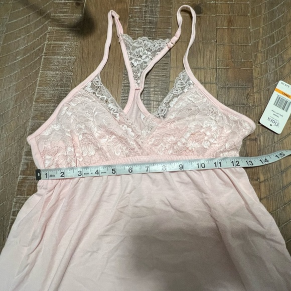 Flora pink nightgown - Picture 9 of 10